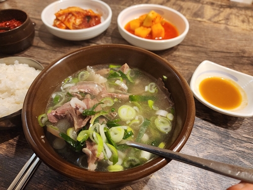 김영자 한우나주곰탕 사진아시아연합뉴스 촬영