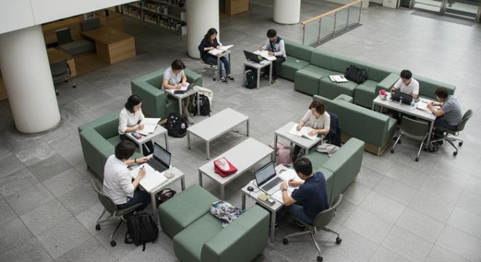 폴리텍대학, 신중년 일자리 재도약 지원…전국 30여 캠퍼스서 맞춤형 교육 확대 기사 이미지